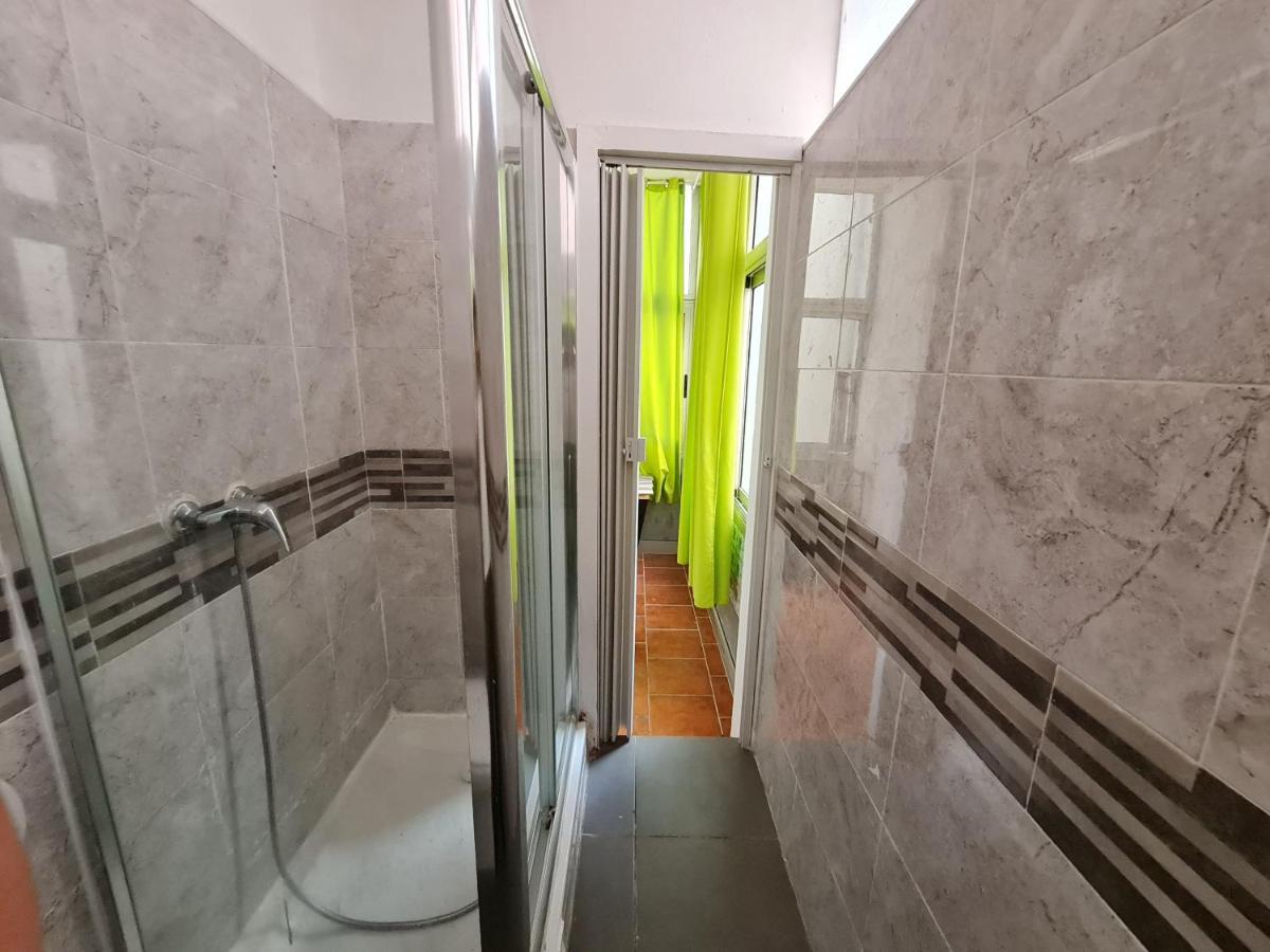 Shangri-la Anjos Bed & Breakfast Lisboa